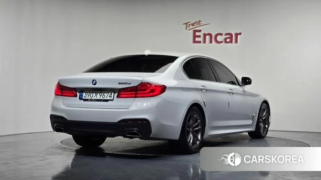 BMW 5 Series (G30) id 3936726 из Кореи 12