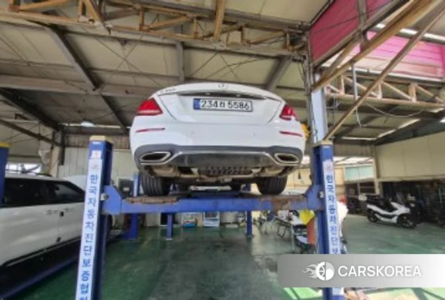 Mercedes-Benz E-Class W213 2019 Серый из Кореи, фото 2