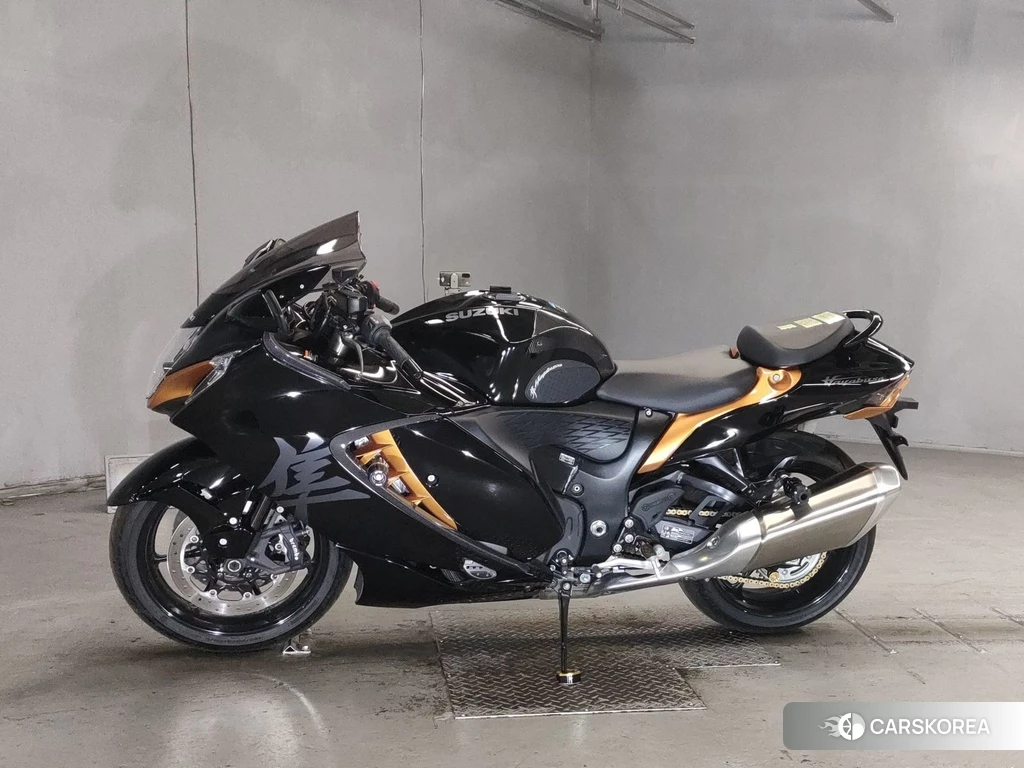 Проданный Suzuki GSX1300R HAYABUSA 2021 из Японии, фото 2