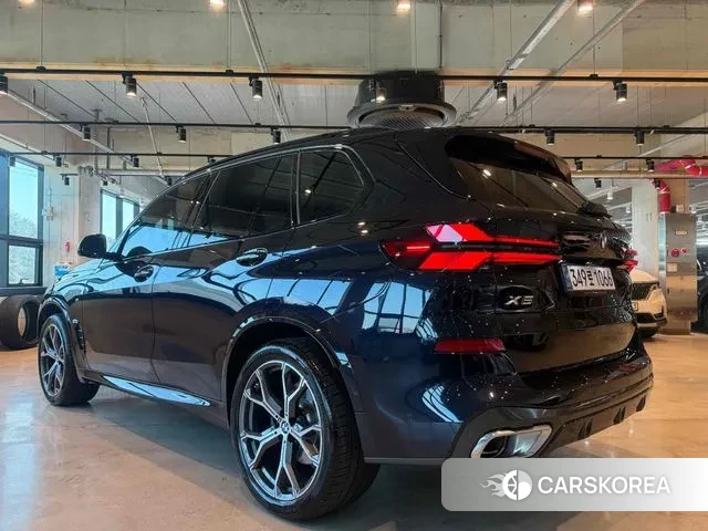 BMW X5 (G05) 2025 Черный из Кореи, фото 5