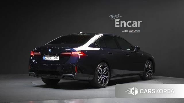 BMW 5 Series (G60) id 3850268 из Кореи 12