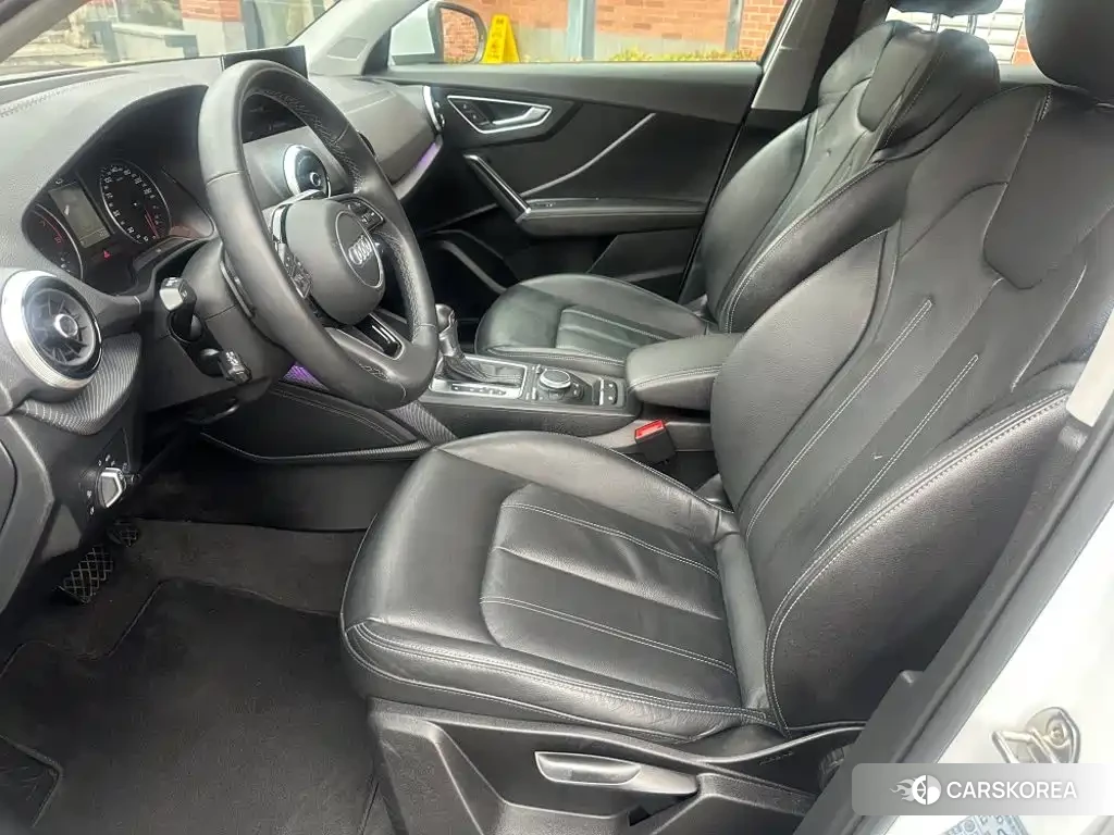 Audi Q2L id 4599723 из Китая 12