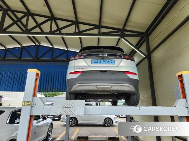 Chevrolet (GM Daewoo) Bolt EUV 2023 Серебристо-серый из Кореи, фото 2