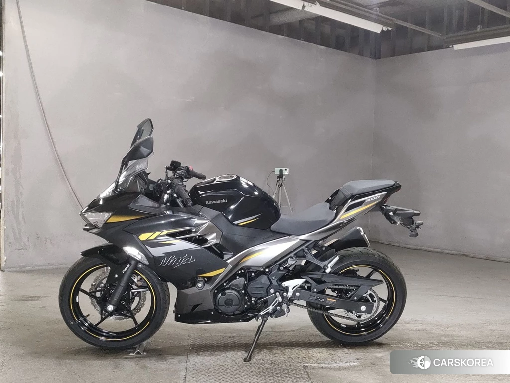 Проданный Kawasaki NINJA 400 2022 из Японии