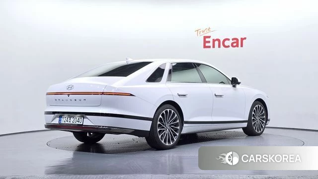 Hyundai Grandeur (GN7) id 3903047 из Кореи 12