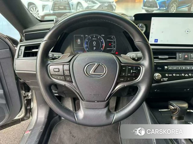 Lexus ES id 4393355 из Китая 12