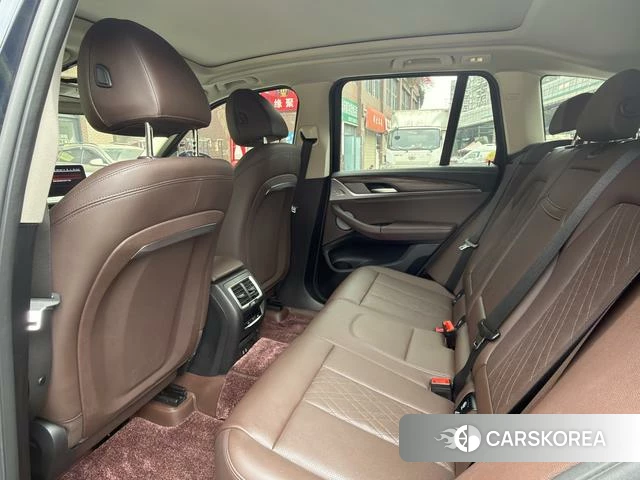 BMW X3 2022 Черный из Китая, фото 2
