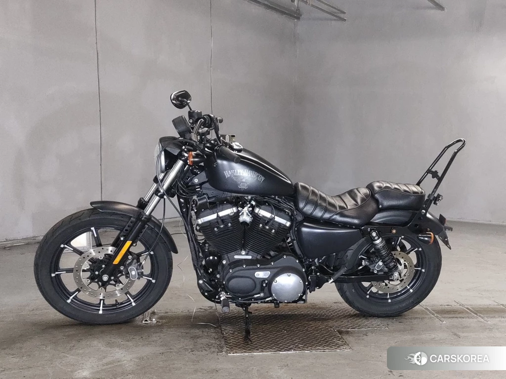 Проданный Harley-Davidson Sportster XL883N 2016 из Японии, фото 2