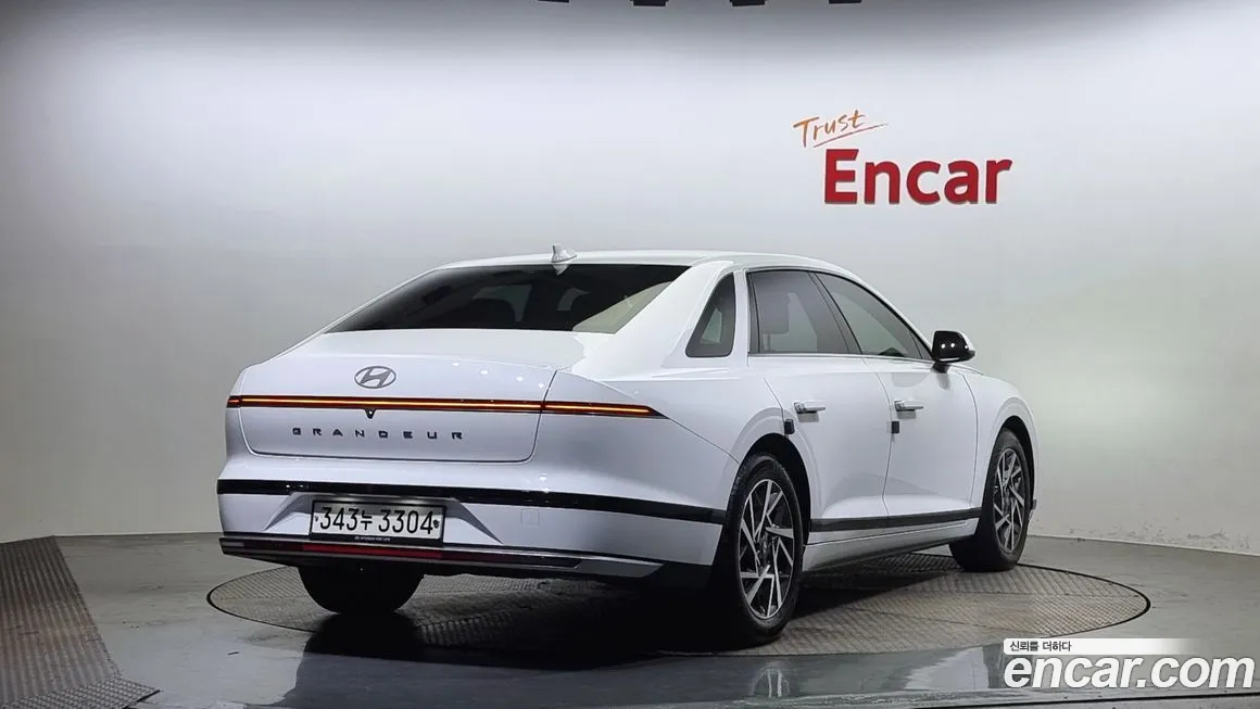 Hyundai Grandeur (GN7) id 2056333 из Кореи 12