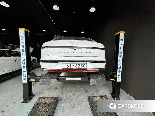 Hyundai Grandeur Hybrid (GN7) 2024 Белый из Кореи, фото 2