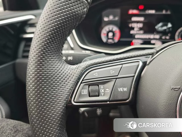 Audi A4L id 4299832 из Китая 9