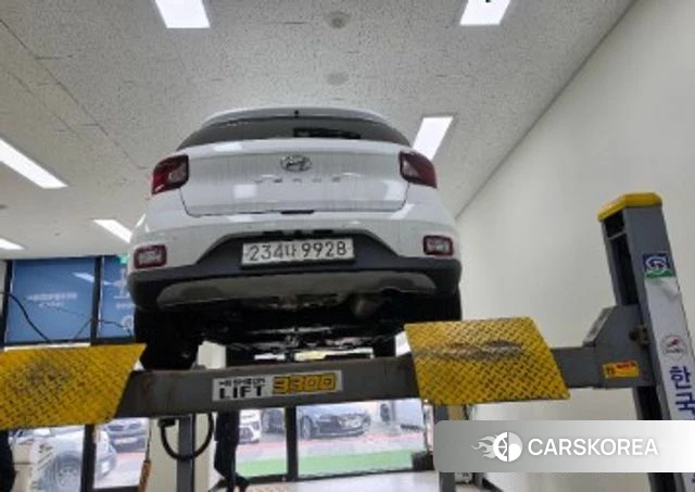 Hyundai Venue 2022 Белый из Кореи, фото 2