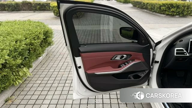 BMW 3 series id 4313342 из Китая 10