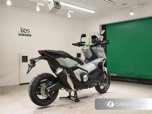 Проданный Honda X-ADV 750 2023 из Японии, фото 2