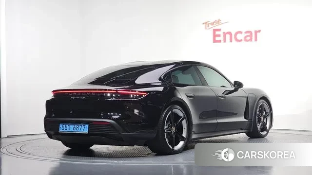 Porsche Taycan id 3354385 из Кореи 12