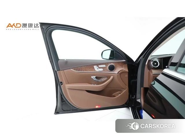 Mercedes-Benz E-class id 4238692 из Китая 2