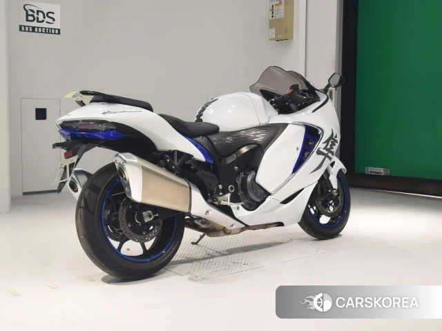Проданный Suzuki GSX1300R HAYABUSA 2022 из Японии, фото 2