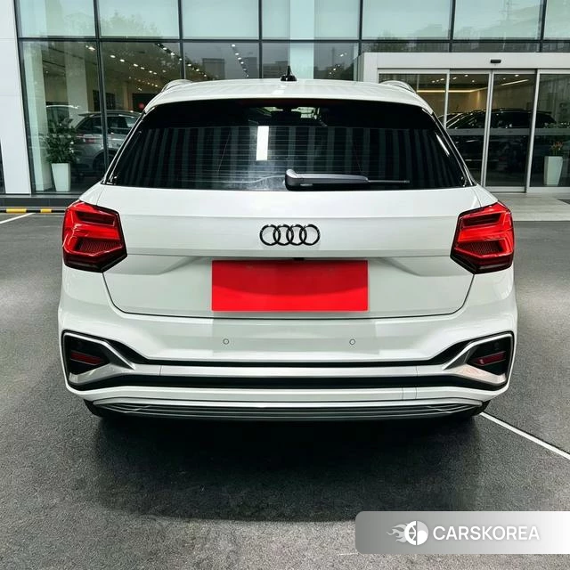 Audi Q2L e-tron 2022 Белый из Китая, фото 2