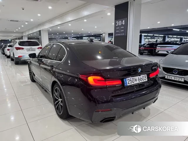 BMW 5 Series (G30) id 3721383 из Кореи 9