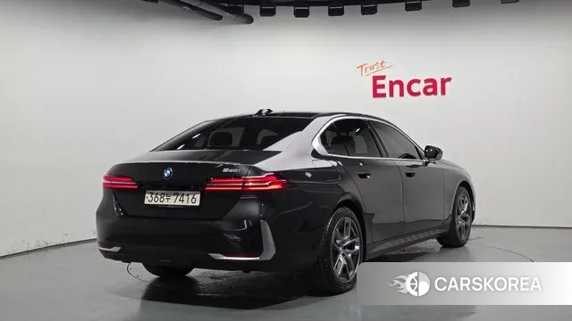 BMW 5 Series (G60) id 3341692 из Кореи 12