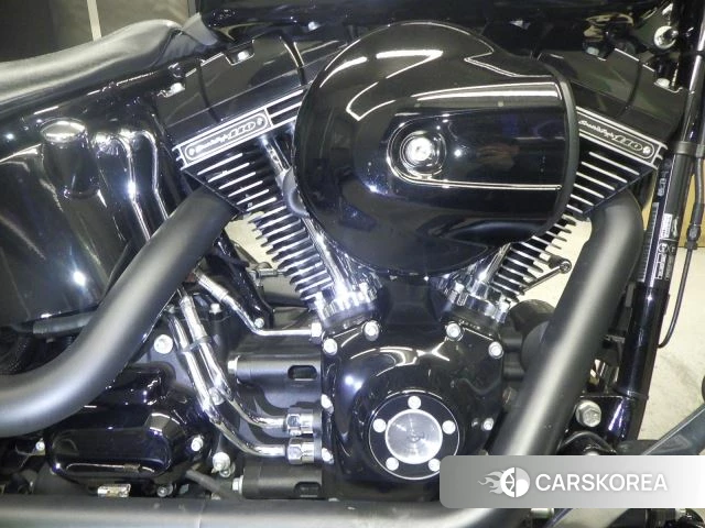 Engine photo