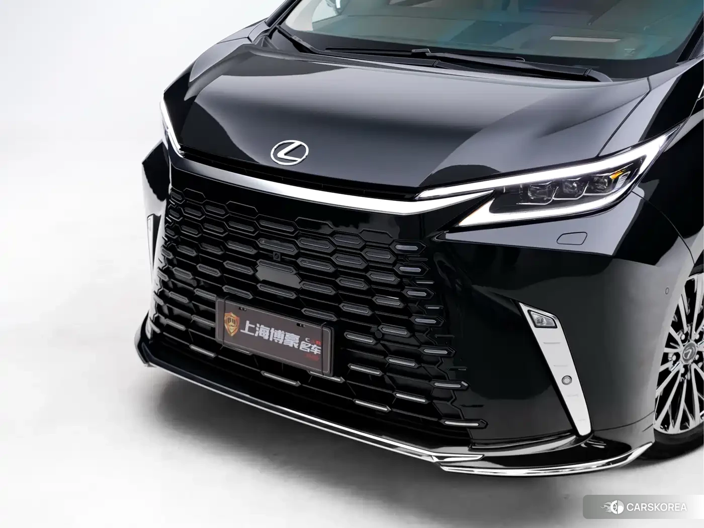 Lexus LM id 4546057 из Китая 12