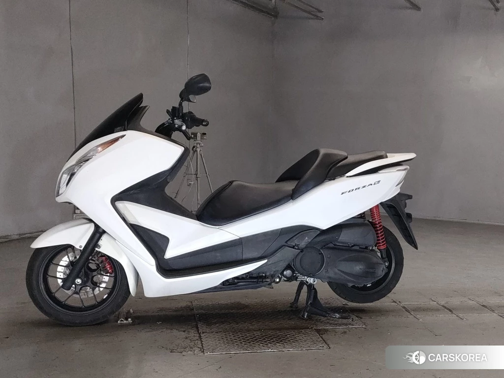 Проданный Honda FORZA 2013 из Японии, фото 2