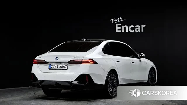 BMW 5 Series (G60) id 3629062 из Кореи 12