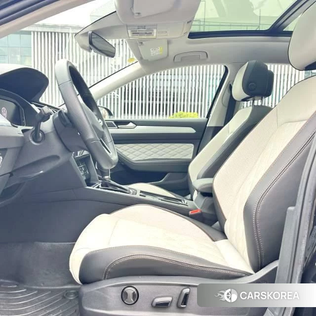 Volkswagen Magotan 2022 Черный из Китая, фото 2