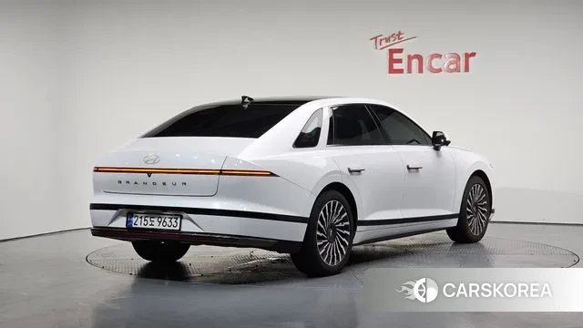 Hyundai Grandeur Hybrid (GN7) id 3031589 из Кореи 12