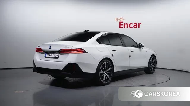 BMW 5 Series (G60) id 2894001 из Кореи 12