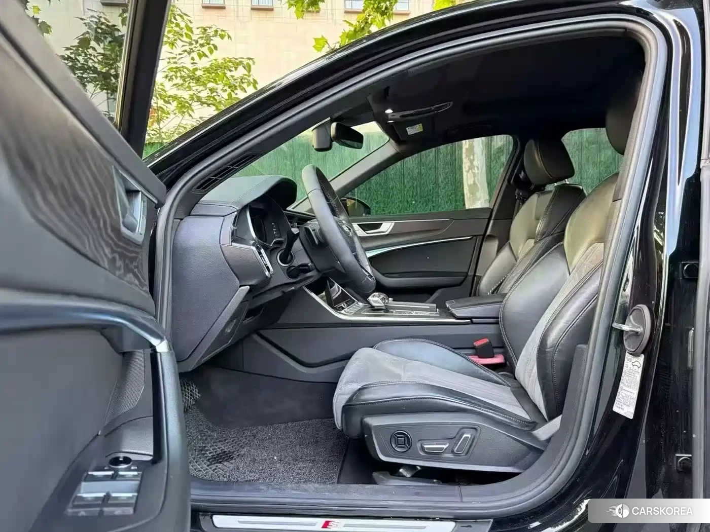 Audi A6L 2023 Черный из Китая, фото 2