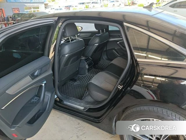 Audi A6L 2021 Черный из Китая, фото 2