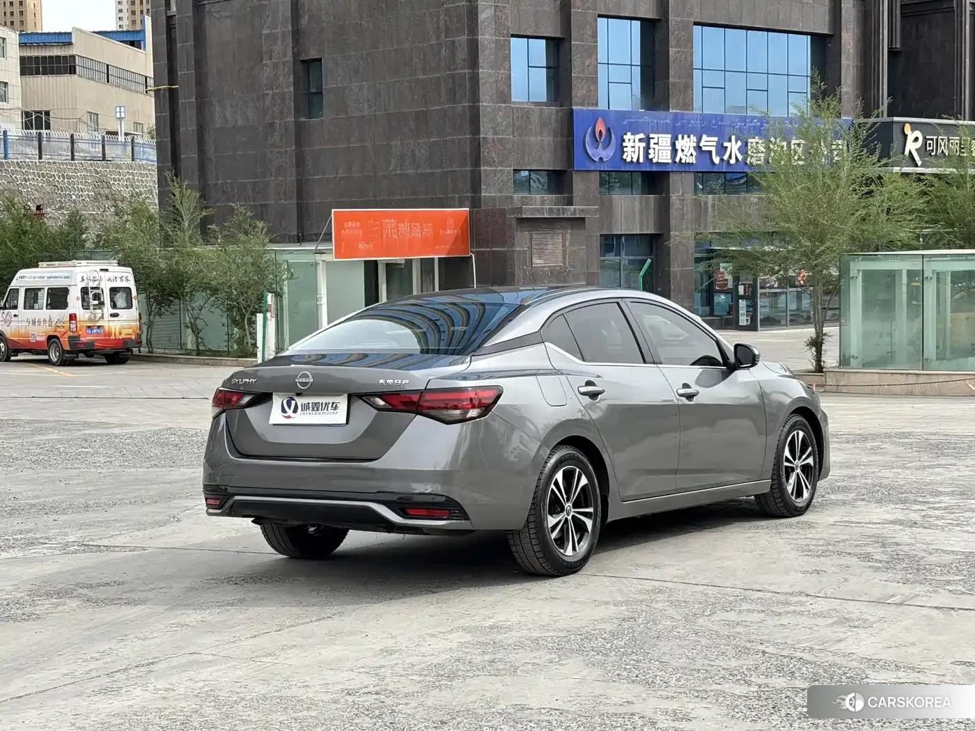 Nissan Sylphy 2024 Silver/gray из Китая, фото 2
