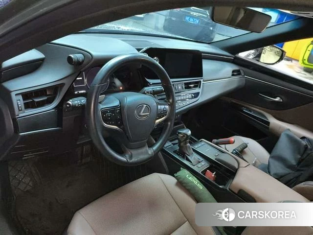 Lexus ES 2022 Темно-серый из Китая, фото 5