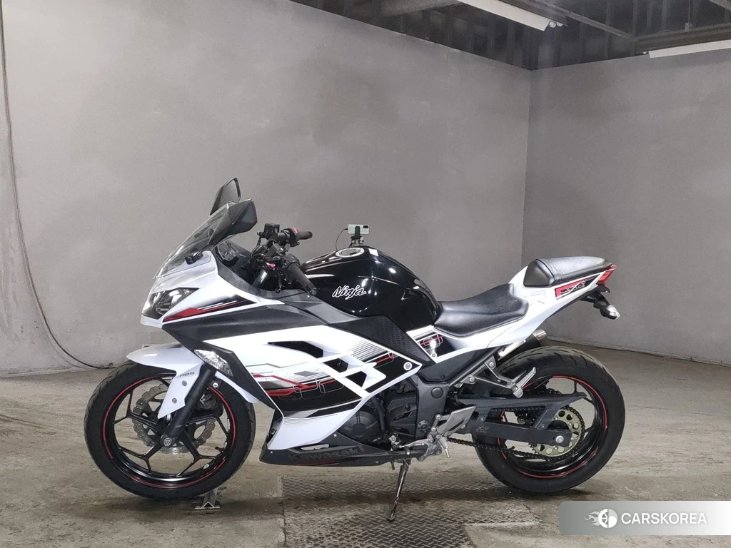 Проданный Kawasaki NINJA 250 2014 из Японии
