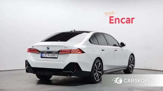 BMW 5 Series (G60) id 3596432 из Кореи 12