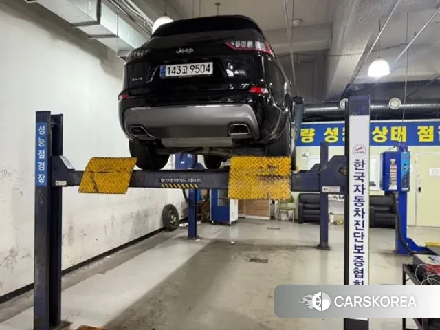 Jeep Cherokee (KL) 2021 Черный из Кореи, фото 2