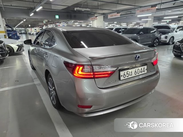 Lexus New ES300h 2018 Серый из Кореи, фото 3