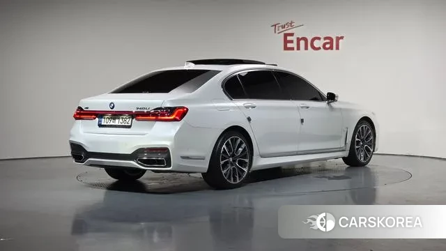 BMW 7 Series (G11) id 3022815 из Кореи 12