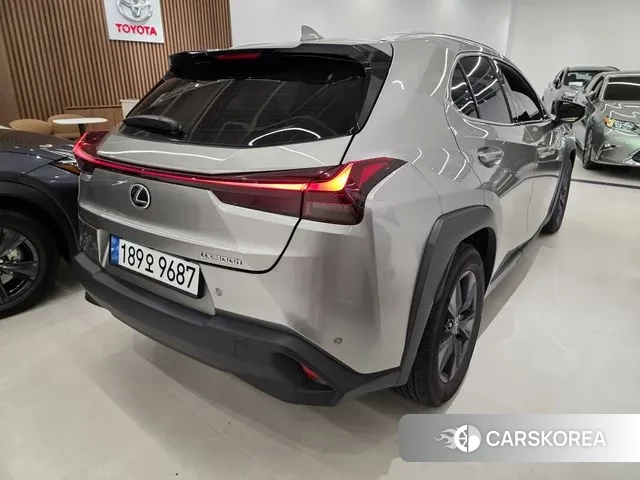 Lexus UX300h 2025 Песочный из Кореи, фото 5