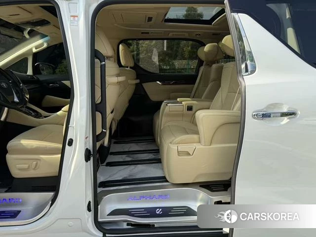 Toyota Elfa id 4297911 из Китая 11