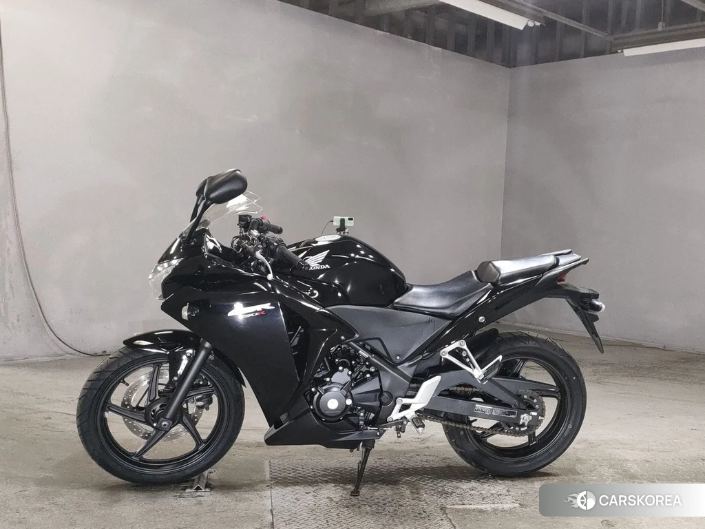 Проданный Honda CBR250R 2013 из Японии, фото 2