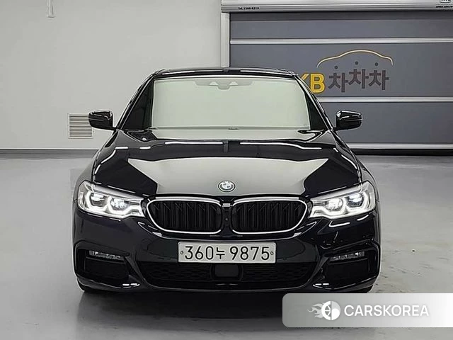 BMW 5 Series (G30) id 3844383 из Кореи 11