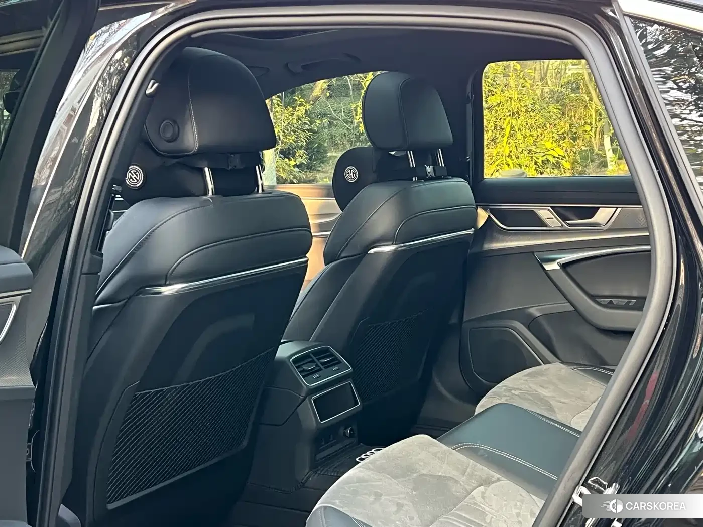 Audi A6L id 4545721 из Китая 12