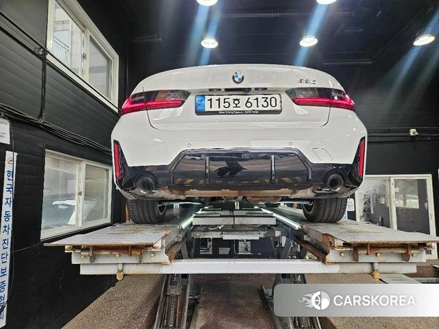 BMW 3 Series (G20) 2023 Белый из Кореи, фото 2