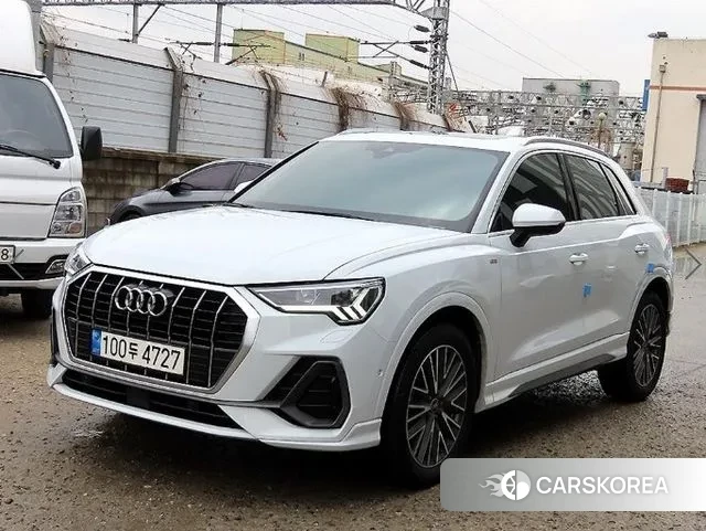 Audi Q3 (F3) 2023 Белый из Кореи, фото 2