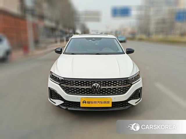 Volkswagen Lavida 2024 Белый из Китая, фото 2