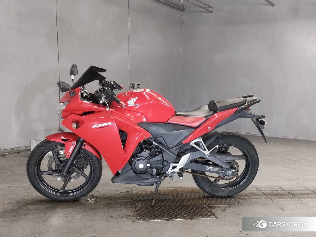 Проданный Honda CBR250R 2013 из Японии