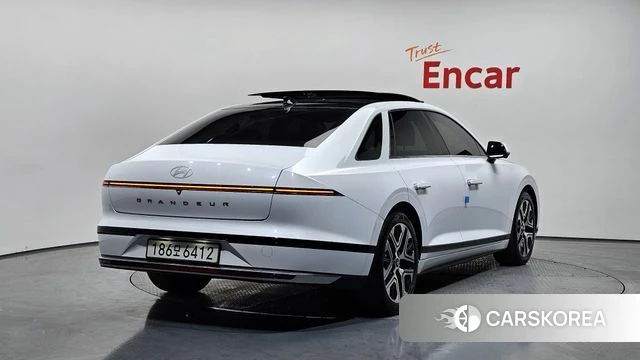 Hyundai Grandeur (GN7) id 3851217 из Кореи 12